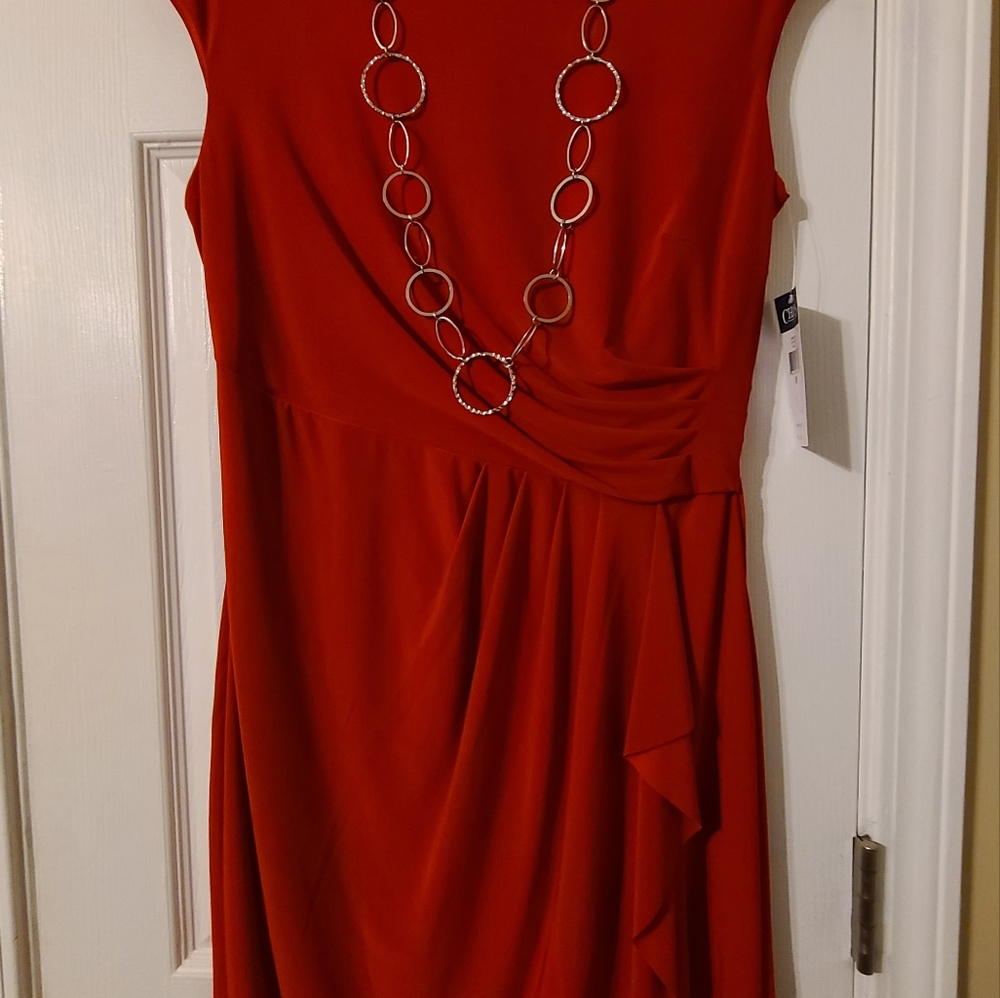 Women's Dresses - Picture 14 of 16